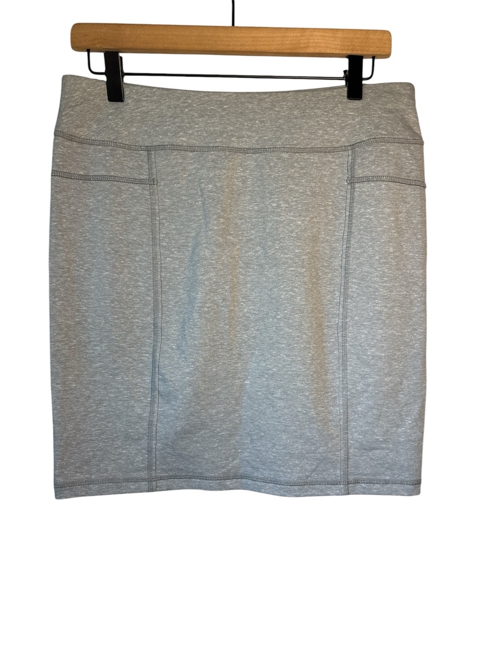 Athleta Skirt Women’s Size Med Gray Pencil Stretchy Athleisure Sporty Everyday